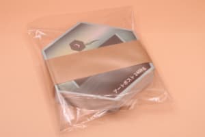 カードをOPP封入のイメージ画像
